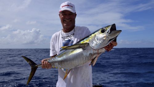 Beau thon jaune en pêche a la traîne - www.rodfishingclub.com - Rodrigues - Maurice - Océan Indien