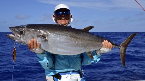 Beau thon dents de chien en peche au jig parPhilippe - www.rodfishingclub.com - Rodrigues - Maurice - Ocean Indien