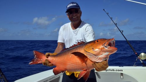Carpe rouge en peche a l'appat - www.rodfishingclub.com - Rodrigues - Maurice - Océan Indien