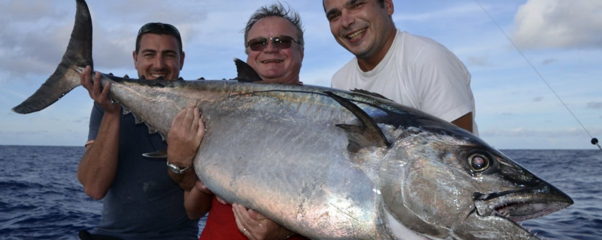 Thon a dents de chien de 60kg en peche au vif - www.rodfishingclub.com - Rodrigues - Maurice - Ocean Indien