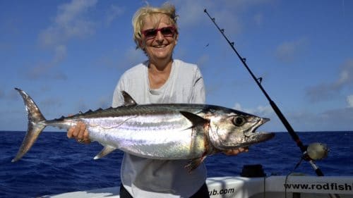 Thon dents de chien en peche a la traine par Genevieve - www.rodfishingclub.com - Rodrigues - Maurice - Ocean Indien