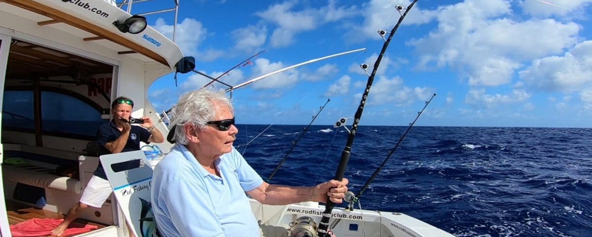 Combat sur un thon dents de chien pour Jean - www.rodfishingclub.com - Rodrigues - Maurice - Océan Indien