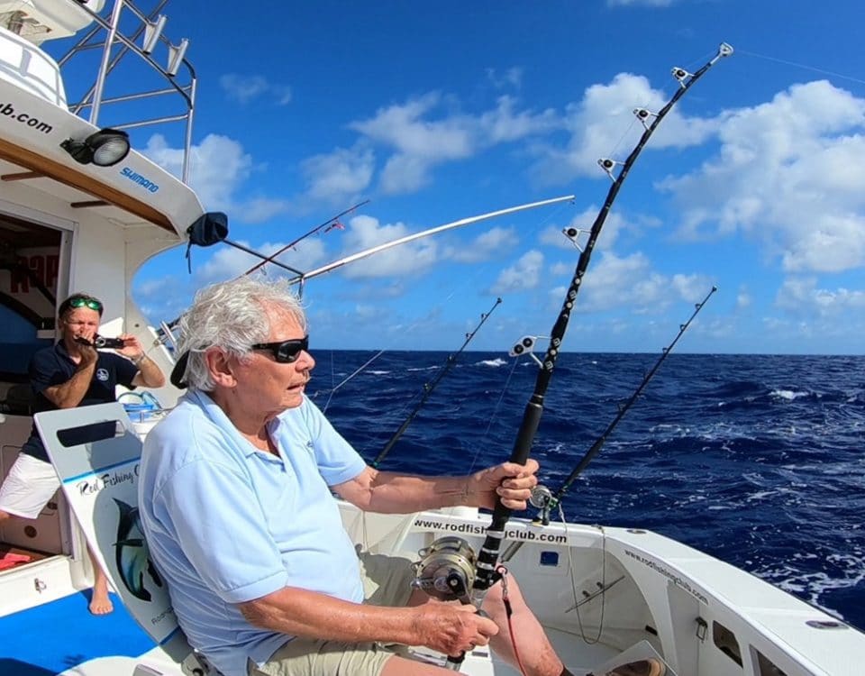 Combat sur un thon dents de chien pour Jean - www.rodfishingclub.com - Rodrigues - Maurice - Océan Indien