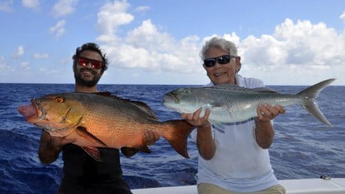 Poisson poulet et carpe rouge en pêche a l'appât - www.rodfishingclub.com - Rodrigues - Maurice - Océan Indien