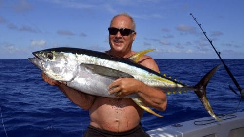 Beau thon jaune en peche a la traine par JP - www.rodfishingclub.com - Rodrigues - Maurice - Ocean Indien