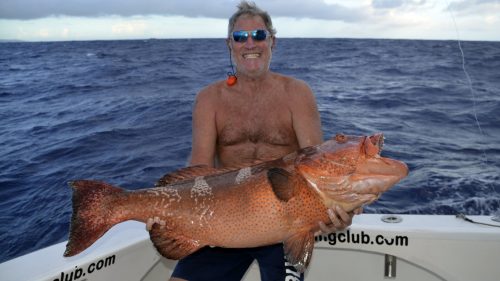 Big red corail trout on jigging by Nanou - www.rodfishingclub.com - Rodrigues - Mauritius - Indian Ocean