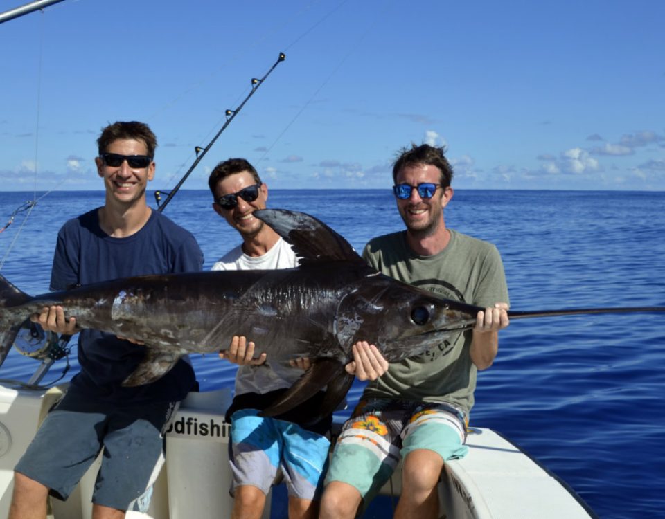 Flopped team et son xiphias - www.rodfishingclub.com - Rodrigues - Maurice - Ocean Indien